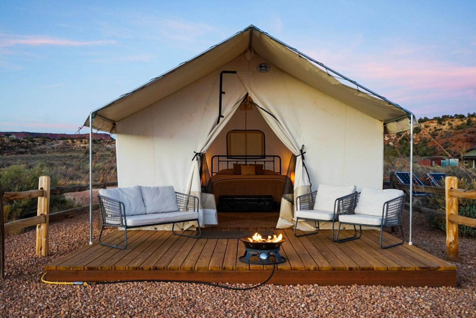 Hotel Basecamp 37° à Kanab Extérieur photo