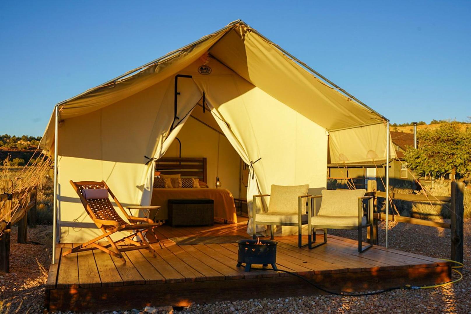 Hotel Basecamp 37° à Kanab Extérieur photo