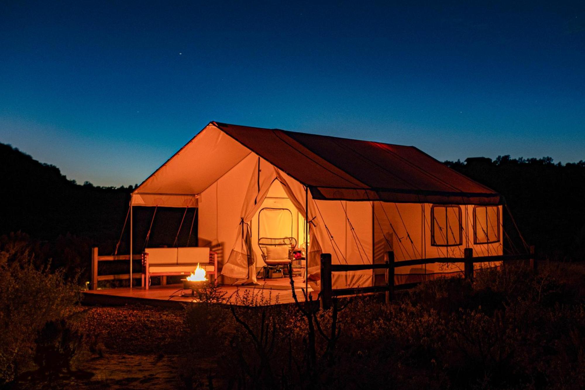 Hotel Basecamp 37° à Kanab Extérieur photo